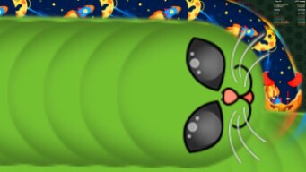 Wormate.io Fastest Tiny Worm Trapping Green Monster Worm Wormateio Gameplay Moments