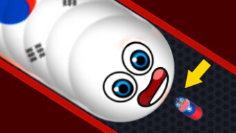 Wormate.io Strong Tiny Worm Trolling Giant Worm Ever Wormateio Epic Gameplay Best Moments!