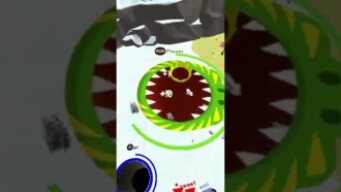 Becoming the biggest hole in hole.io